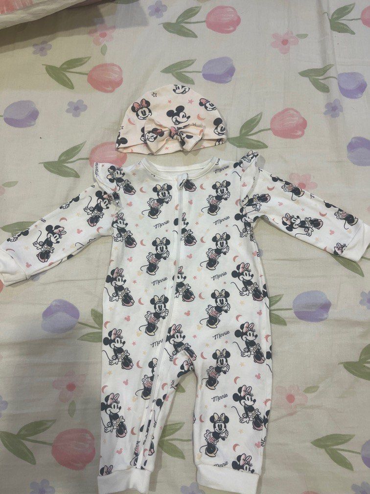 Babyshop (Category: Babies & Kids Fashion) located in Melaka Tengah. Submitted by misslulu91 (Listing ID 1381521111, Image 2). Description: 0-3 m baru pkai 1x like new No nego No Cod Postage rm10.