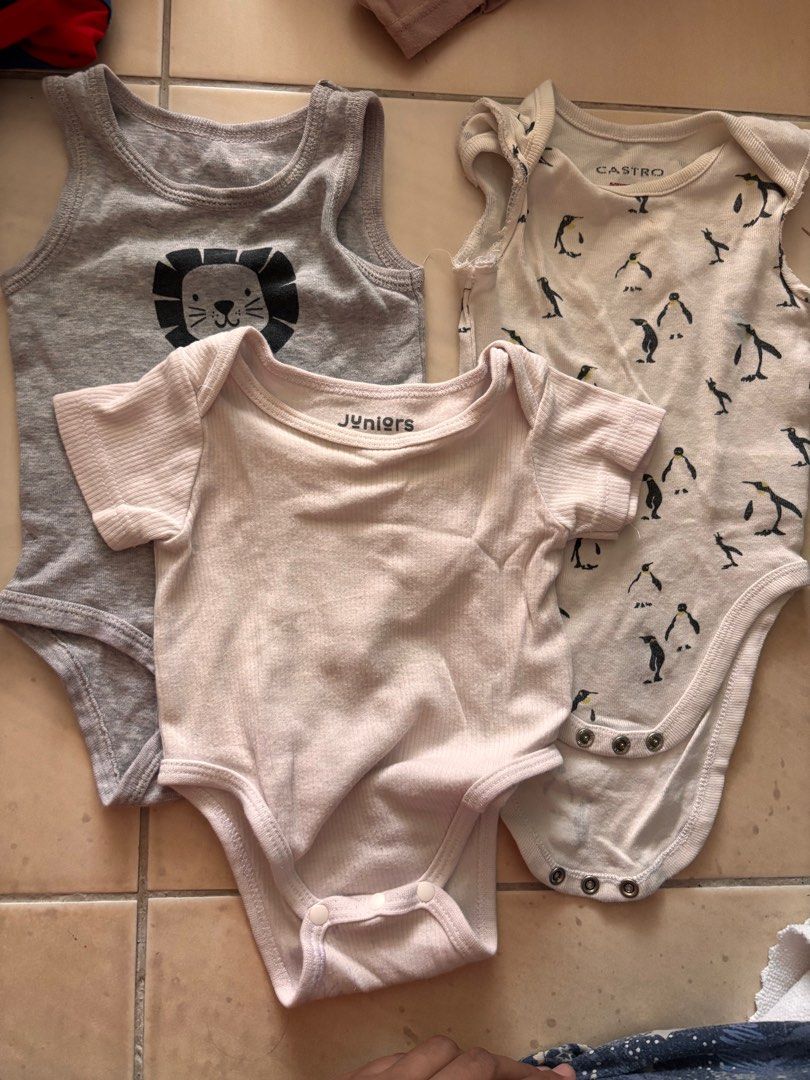 Baju Baby Boy 3-9months (Category: Babies & Kids Fashion) located in Batu Caves. Submitted by safina89 (Listing ID 1381565939, Image 2). Description: Rm3 for one piece and RM21 for all.
