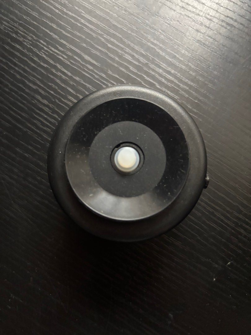 Bavin Magnet Vacuum Phone Holder (Category: Mounts & Holders) located in Mandaluyong City. Submitted by planetplsrsclub (Listing ID 1381657740, Image 3). Description: • Brand New BAVIN Magnetic Phone Holder With Box • RFS: Found a better fit for my needs.