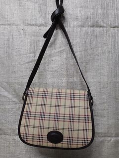 (Category: ) located in . Submitted by azizahthriftshop (Listing ID 1381646833, Image 1). Description: .