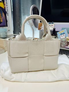 （分類：）位於 。 由 phoebechup 提交（商品編號 1381540477，圖片 1）。簡介： 。