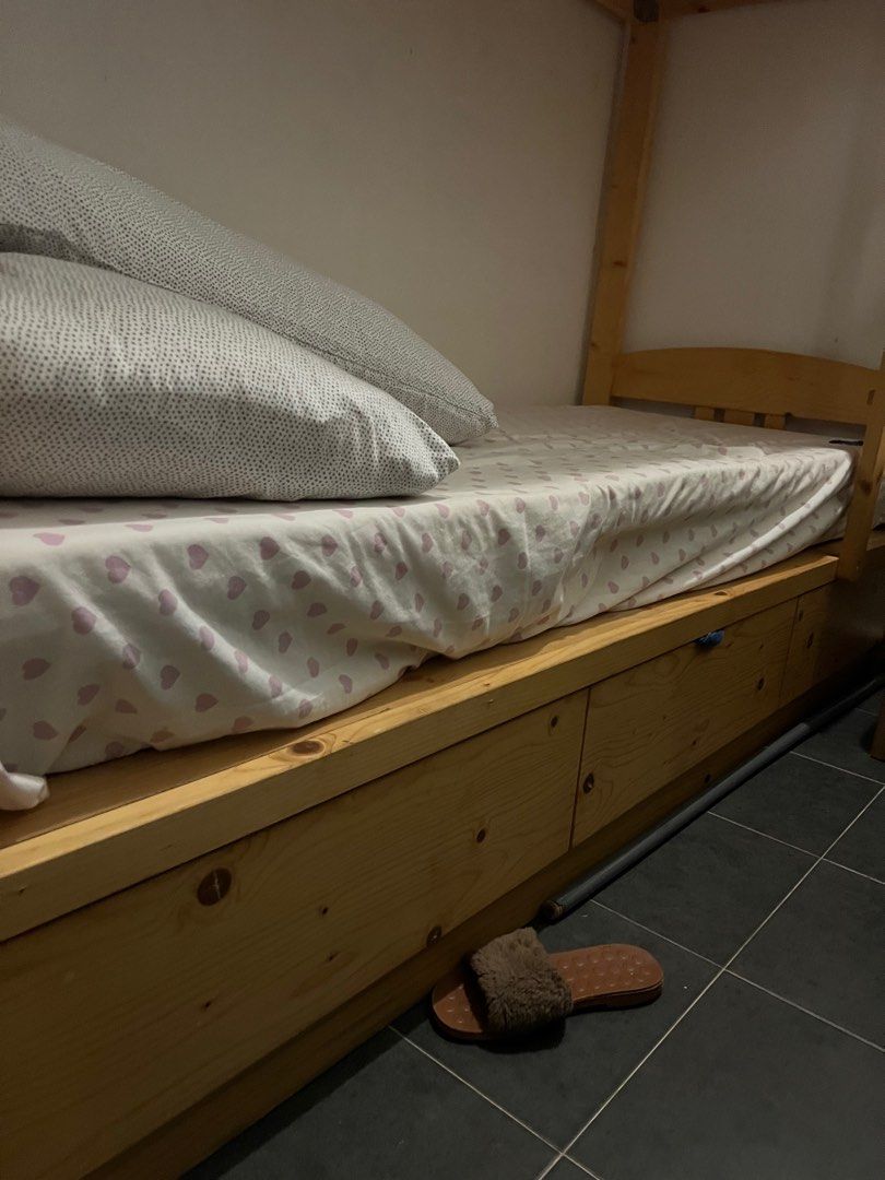 Bunk Bed65074647822595111