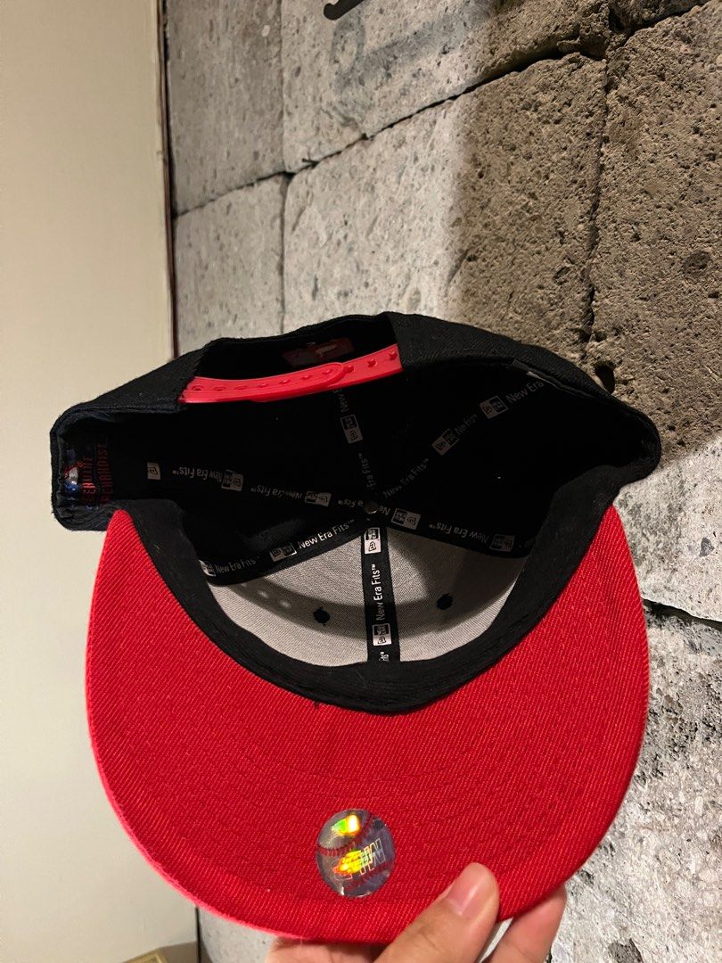 cap (Category: Caps & Hats) located in Paranaque City. Submitted by squackling (Listing ID 1381623586, Image 3). Description: - baseball cap? - 9fifty snapback .