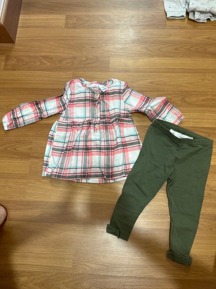 Carter’s Girls Set blouse + long pants 18m (Category: Babies & Kids Fashion) located in Kuala Lumpur. Submitted by eeloise (Listing ID 1381536909, Image 1). Description: As per pictures no tag but brand new . washed for baby to wear but didn’t use at all and she’s too big to use now . clearing wardrobe . .