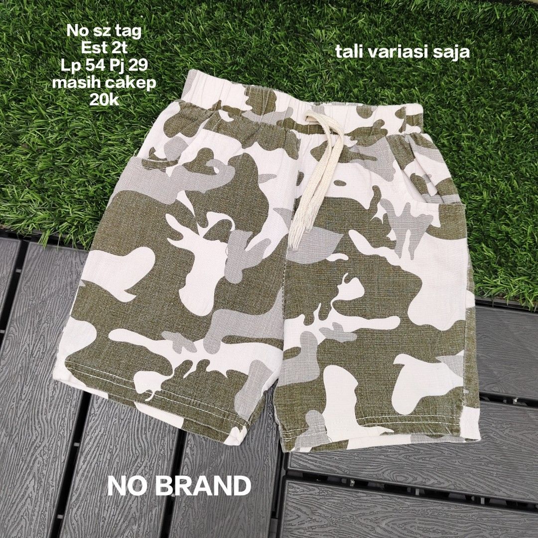 Celana Pendek Army (Kategori: 1 hingga 3 tahun) berada di Banjarmasin. Dikirim oleh zydbabykids (ID iklan 1381661243, Gambar 1). Deskripsi: HARGA NETT, NO NEGO ❗❗❗ Cek Ongkir di Tokren "Zydbabykids" ✔️ Keterangan ada di gambar, kalau ada berbulu, noda, minusnya sudah dijelaskan ya. harap baca dg teliti. Barang mantan ya mom, jangan berekspektasi tinggi. ✔️ Transaksi di Tokren +12% admin oren. ✔️ Pembayaran split (apabila terjadi kehilangan barang