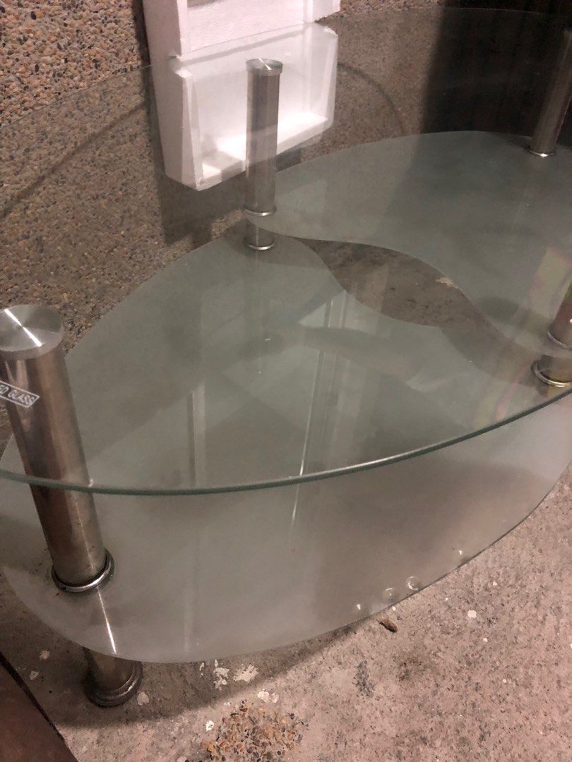 Center table (Category: Outdoor Furniture) located in Quezon City. Submitted by erching (Listing ID 1381559668, Image 2). Description: center glass table .