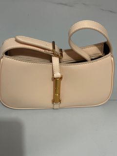 （分類：）位於 。 由 igggggggg 提交（商品編號 1381665630，圖片 1）。簡介： 。