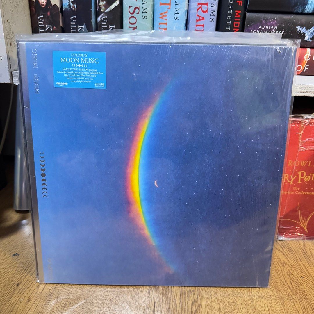 Coldplay - Moon Music Translucent Blue Vinyl (Category: Vinyls) located in Carmona. Submitted by demonfog (Listing ID 1381619386, Image 1). Description: .