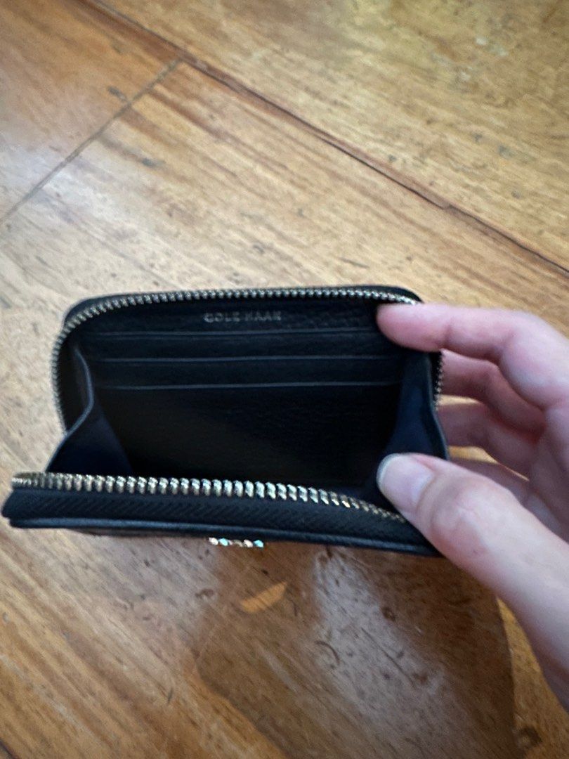 Colehaan Wallet (Category: Luxury Bags & Wallets) located in Mandaluyong City. Submitted by bumbletumble (Listing ID 1381479773, Image 2). Description: Preloved black Colehaan wallet In good condition Bought from the US Rfs: decluttering.