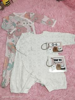 (Category: ) located in . Submitted by collectionby_mommy_ash (Listing ID 1381515739, Image 1). Description: .