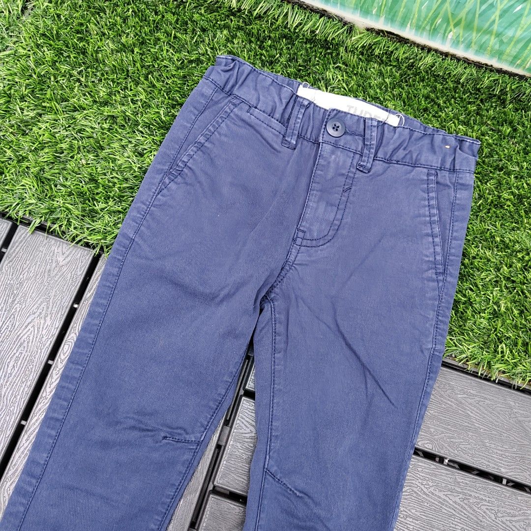 Cotton On Chino Pants (Kategori: 1 hingga 3 tahun) berada di Banjarmasin. Dikirim oleh zydbabykids (ID iklan 1381660974, Gambar 2). Deskripsi: HARGA NETT, NO NEGO ❗❗❗ Cek Ongkir di Tokren "Zydbabykids" ✔️ Keterangan ada di gambar, kalau ada berbulu, noda, minusnya sudah dijelaskan ya. harap baca dg teliti. Barang mantan ya mom, jangan berekspektasi tinggi. ✔️ Transaksi di Tokren +12% admin oren. ✔️ Pembayaran split (apabila terjadi kehilangan bar