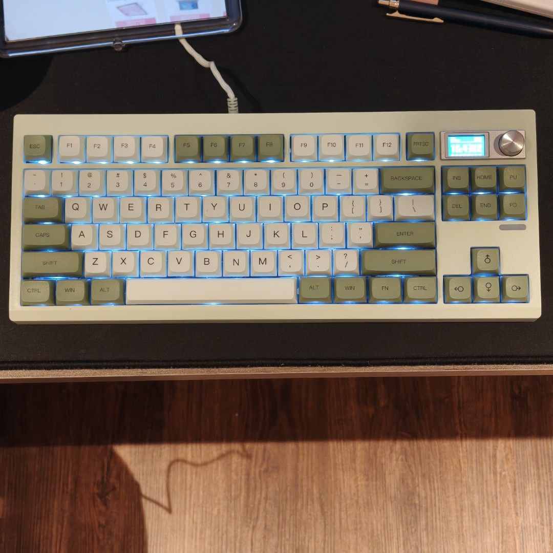 Custom mechanical keyboard63223792448898112