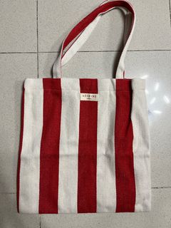 （分類：）位於 。 由 jw100 提交（商品編號 1381646764，圖片 1）。簡介： 。