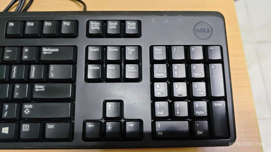 DELL KB212-B Plug-and-Play USB Keyboard (Category: Computer Keyboard) located in Quezon City. Submitted by marianodeclutter (Listing ID 1361396689, Image 2). Description: Original. Good as new. No issues. Loc: quezon city, central avenue.