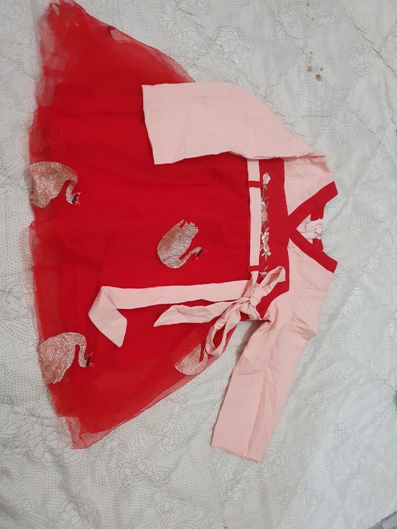 Dres tutu merah bordir (Kategori: Baju Bayi) berada di Bekasi. Dikirim oleh frisilfashionn (ID iklan 1381555538, Gambar 2). Deskripsi: dresa unik vintage sz 1-2 thn.