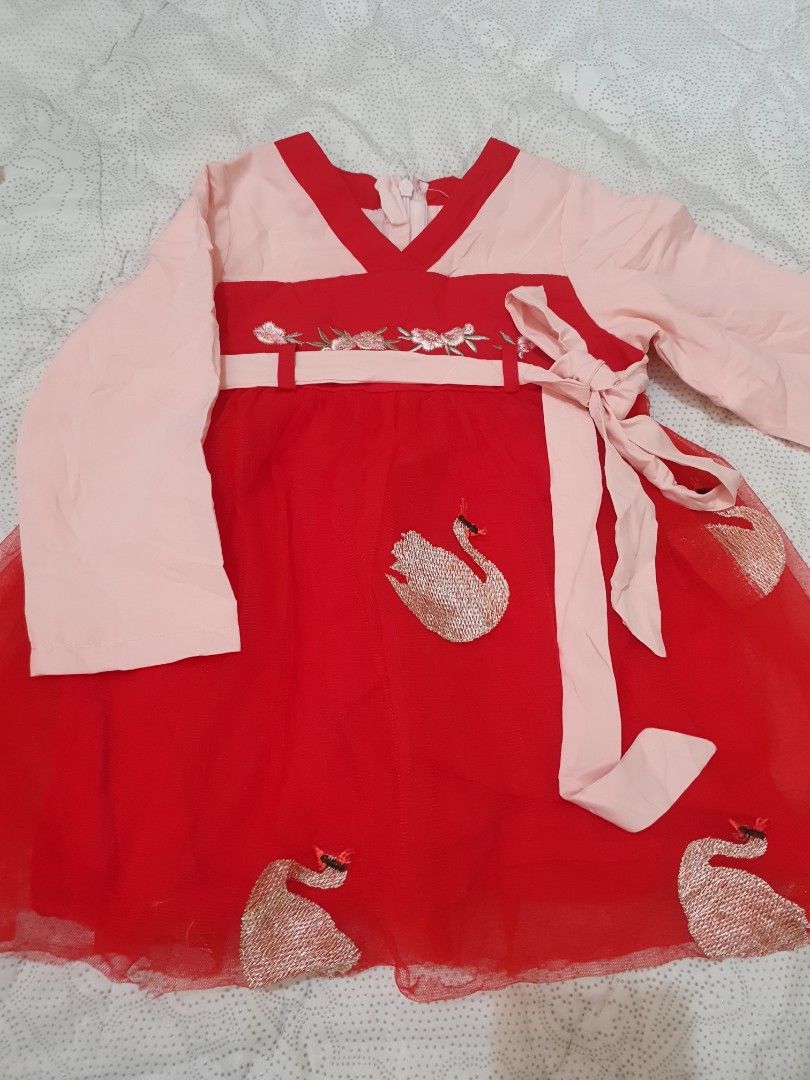 Dres tutu merah bordir (Kategori: Baju Bayi) berada di Bekasi. Dikirim oleh frisilfashionn (ID iklan 1381555538, Gambar 1). Deskripsi: dresa unik vintage sz 1-2 thn.