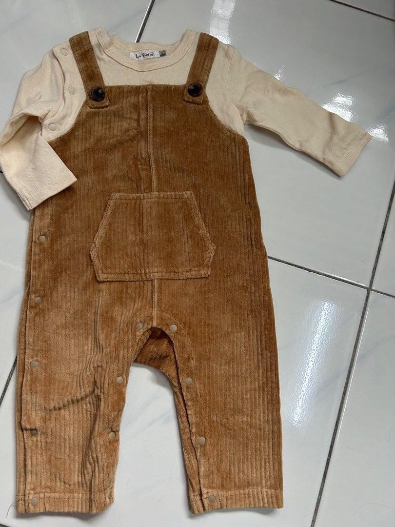 Dungarees (Category: Babies & Kids Fashion) located in Ipoh. Submitted by vintage.ah (Listing ID 1381465449, Image 1). Description: Unisex.