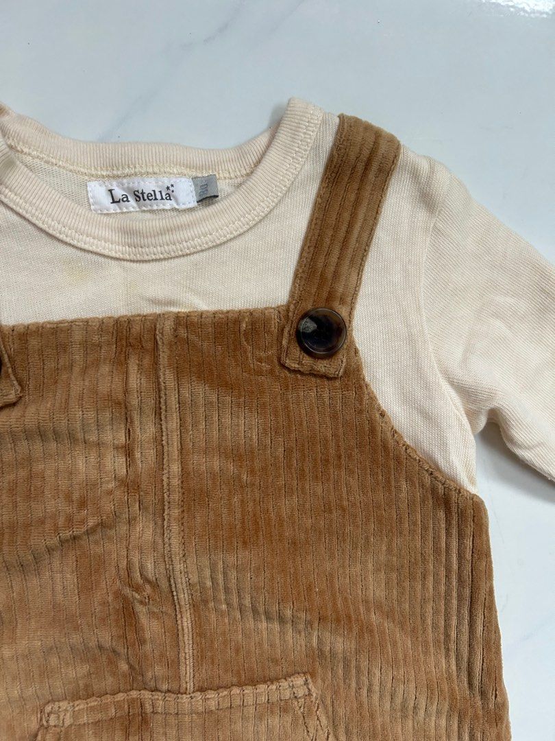 Dungarees (Category: Babies & Kids Fashion) located in Ipoh. Submitted by vintage.ah (Listing ID 1381465449, Image 2). Description: Unisex.
