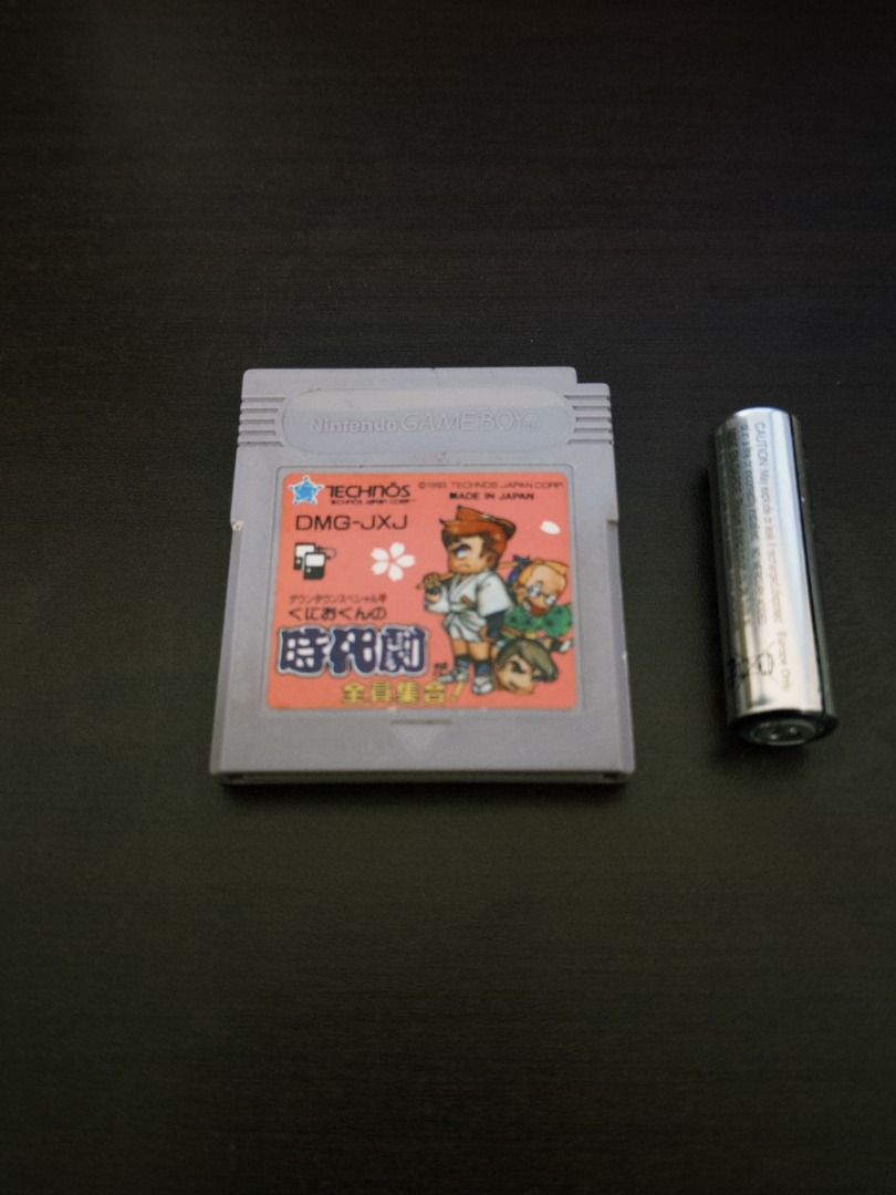 由 cycstore17 (刊登 ID 1381526279，圖片 1) 提交，位於 台中市 (Taichung) 的 Gameboy GB 熱血高校 熱血硬派 熱血 時代劇 全員集合 日版 X369 (類別：Nintendo 任天堂)，說明：Gameboy GB 熱血高校 熱血硬派 熱血時代劇 全員集合 日版 🔥 經典熱血系列合輯一次收藏！《熱血高校》、《熱血硬派》、《熱血時代劇 全員集合》，懷舊必備！ 二手品，外觀品項如圖。 🔹 平台：Game Boy 🔹 日版原裝卡帶，收藏與把玩兼具 🔹 經典像素風熱血對打，與好友重溫童年熱血時光！ 📌 商品狀況：二手品，卡帶有使用痕跡，功能正常，請詳見實拍圖。 📌 無盒裝、無說明書，單卡帶販售。 懷舊必收，一次回味熱血名作！ 。