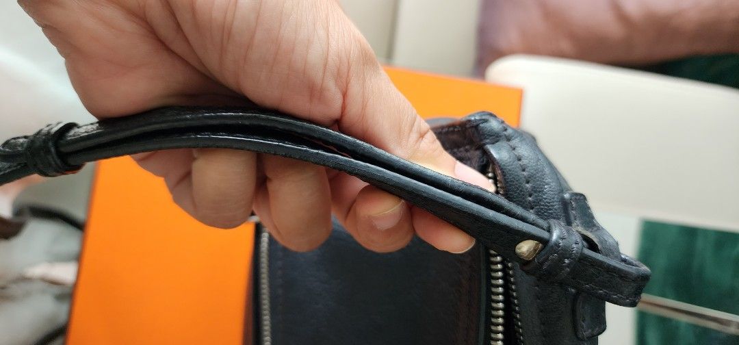 Givenchy Mini Pandora (Category: Luxury Bags & Wallets) located in Cebu City. Submitted by circuloved062025_ph (Listing ID 1381466118, Image 3). Description: Authenticity Guaranteed Givenchy Mini Pandora in Excellent Condition comes with dustbag and Entrupy Cert.