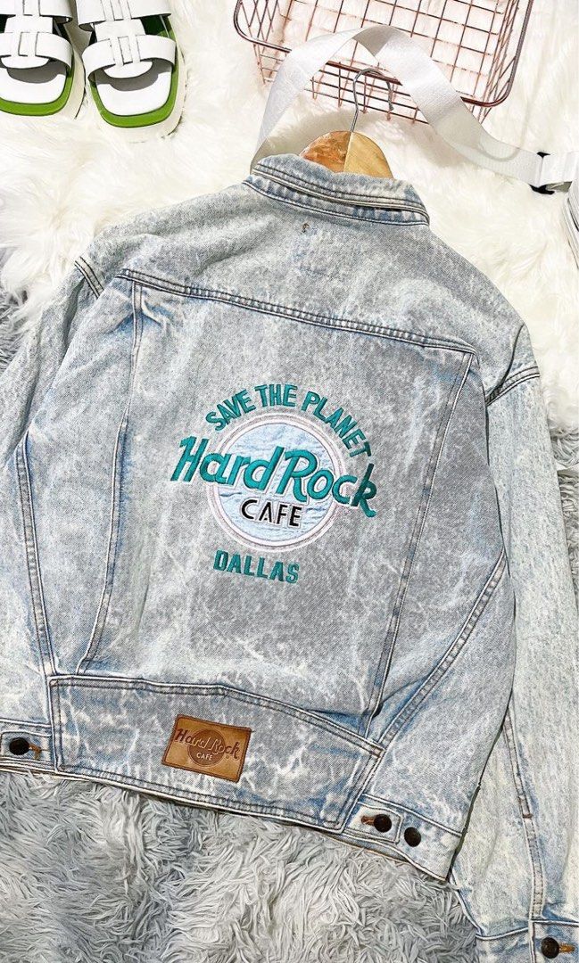 VINTAGE HARD ROCK CAFE DENIM JACKET (Category: Coats, Jackets and Outerwear) located in Cavite. Submitted by jastforyou (Listing ID 1381649504, Image 2). Description: Rfs: Decluttering.