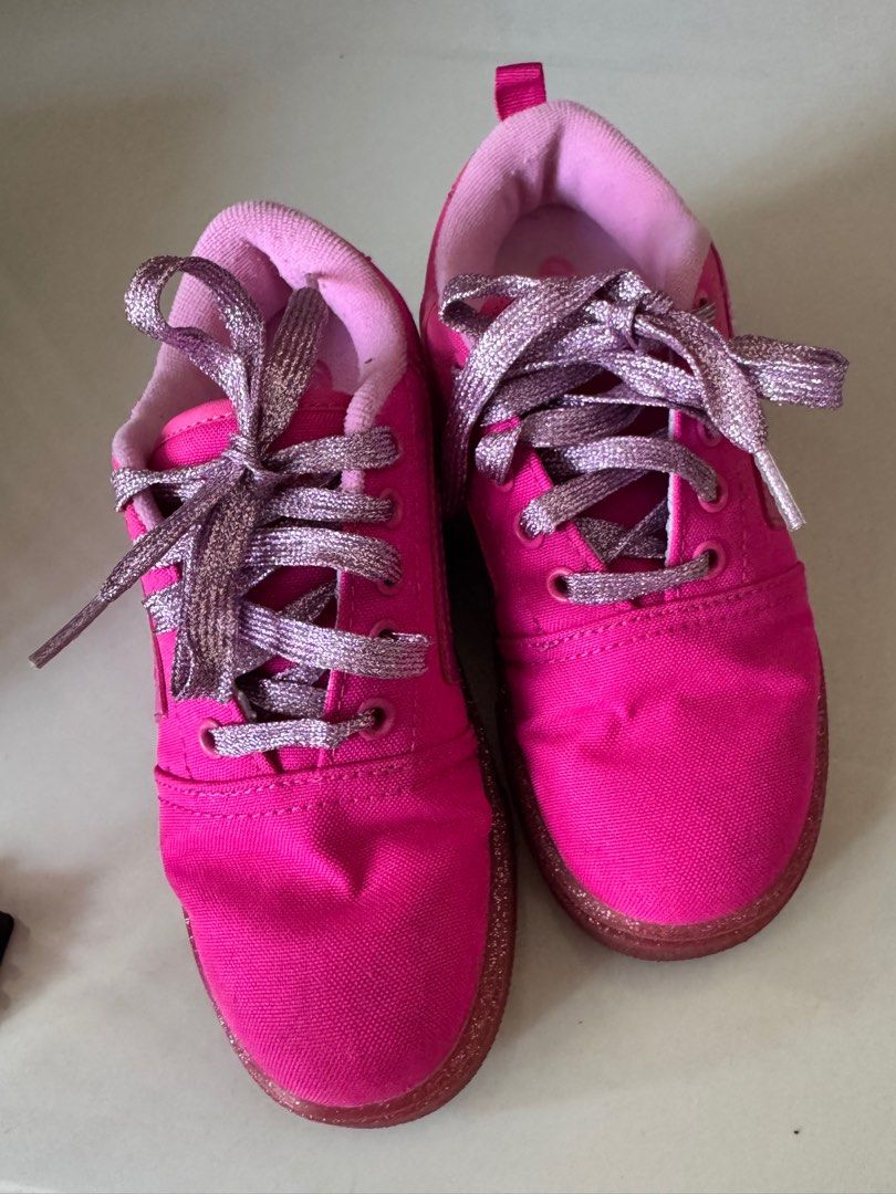 Heelys authentic hot pink size youth USA 2 /UK 1/ euro 33/20cm (Category: Babies & Kids Fashion) located in Kuala Lumpur. Submitted by cabydee (Listing ID 1381487367, Image 1). Description: Hot pink Heelys shoe The authentic wheeled shoe With glitter shoe laces .