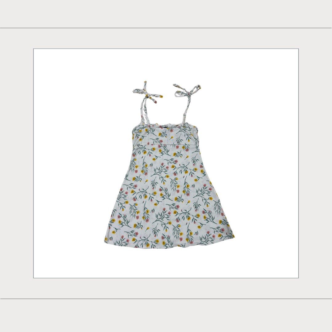 H&M Floral Dress (Category: Dresses) located in San Juan City. Submitted by beyondtherack (Listing ID 1381626819, Image 2). Description: Used twice .
