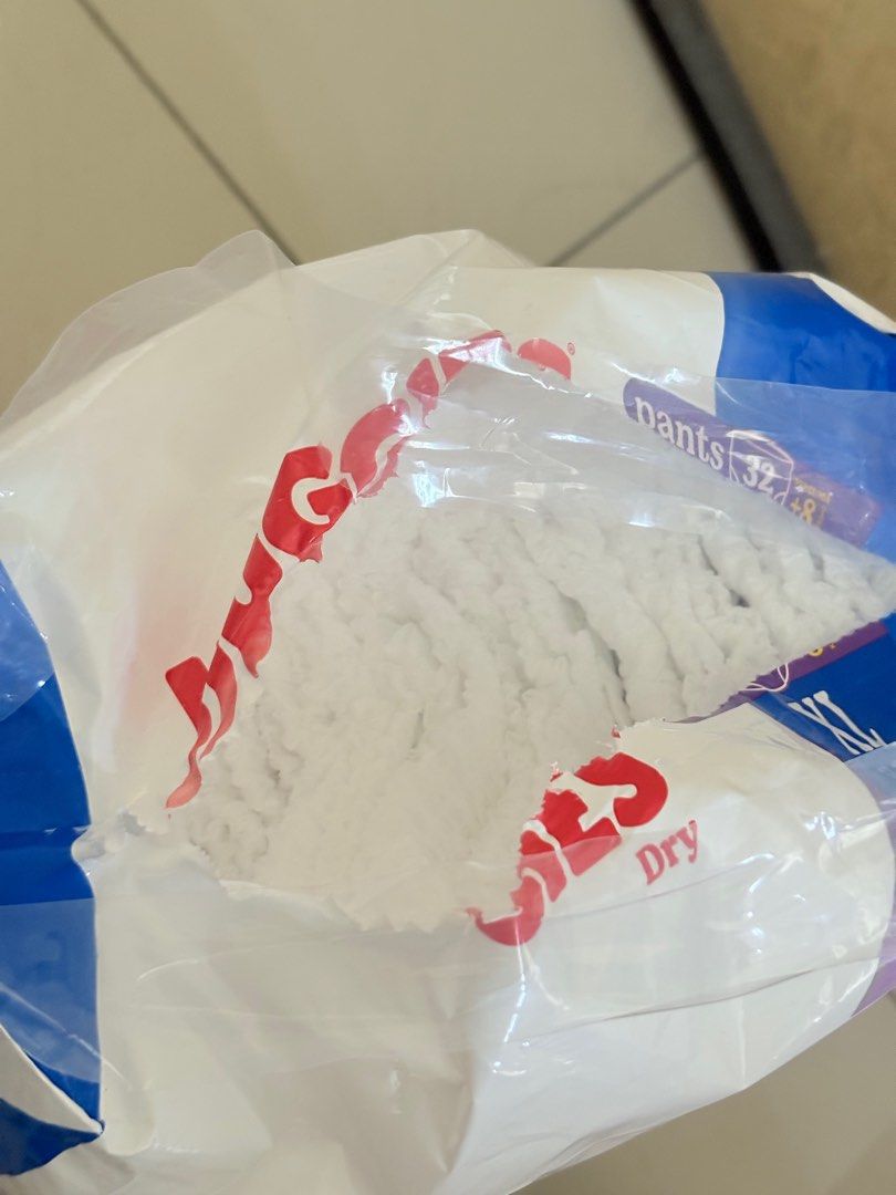 Huggies Dry (Category: Babies & Kids Fashion) located in Kuala Lumpur. Submitted by runningcat (Listing ID 1381517100, Image 2). Description: 🍎 Size XL 🍎 Total 40, baru guna 2pcs 🍎 Tak sesuai dengan kulit baby saya 🍎 pickup, oug, KL 🍎 cod nearby bukit jalil, pantai dalam Nego.