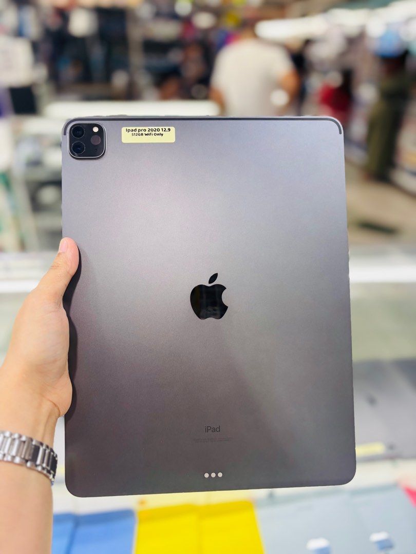 Ipad Pro 12.9 512GB Wifi only no issues 2020 model (Category: iPad) located in San Juan City. Submitted by najihahtelecomshop2018 (Listing ID 1381512799, Image 1). Description: Legit Store | Original unit FOR SALE | TRADE / SWAP ▫️INSTALLMENT thru: 🔸Credit Card (straight / installment) 🔸Ggives / Gcredit + 6% interest 🔸Spay Later + 6% interest (RFS: Buy and Sell any kinds of Gadgets) Description: Ipad Pro 2020 12.9 512GB Wifi only No hidden Iss