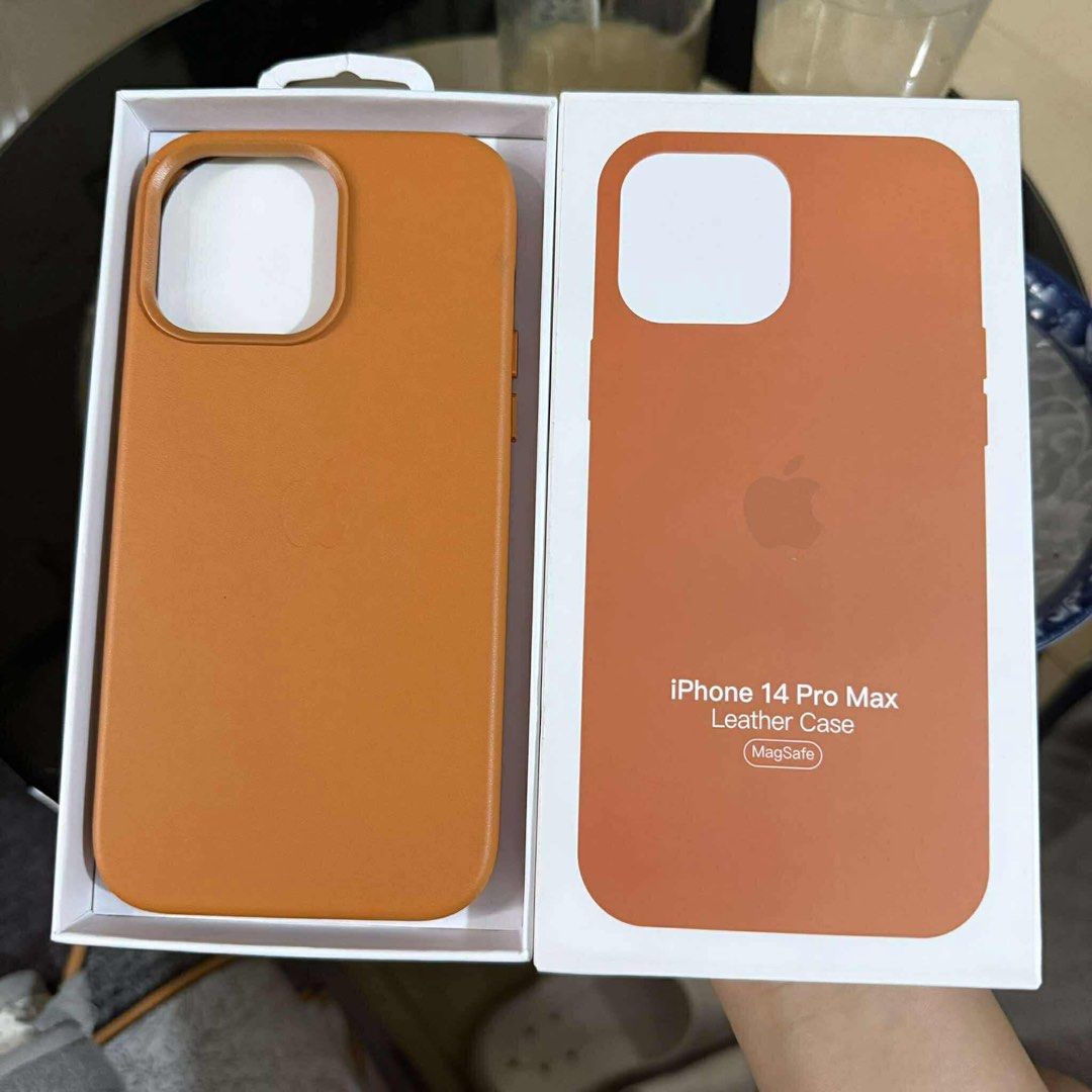 iPhone 14 Pro Max Premium Magsafe Leather with Case Animation🆕 (Category: Cases & Sleeves) located in Quezon City. Submitted by rcstny (Listing ID 1381567928, Image 2). Description: iPhone 14 Pro Max Premium Magsafe Leather with Case Animation🆕 - leather case - magsafe ready with case animation - wireless charging - magnetic case - also available for iP14 & 14Pro - Colors: Black, Taupe Brown, Golden Brown, Blue & Elderberry ₱700 MOP: Gcash/BDO 