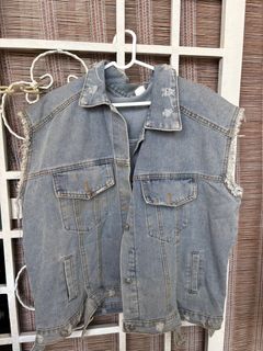 (Category: ) located in . Submitted by jerrylovethrifting (Listing ID 1381520016, Image 1). Description: .