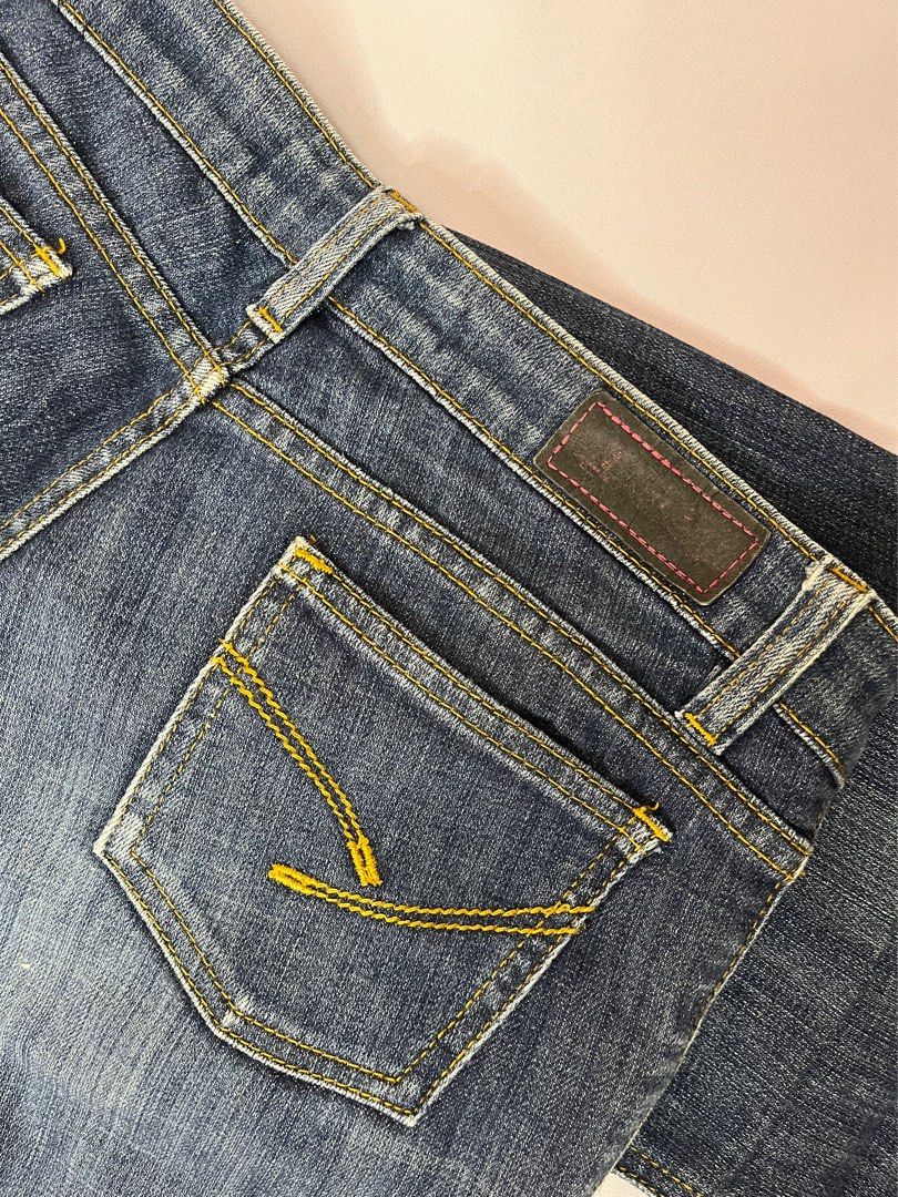 JellyBean Womens Low Rise Jeans (Category: Jeans) located in Munoz. Submitted by ch.boutique (Listing ID 1381589487, Image 3). Description: 📍 Location: Muñoz, Nueva Ecija 💳 Payment: Payment first (GCash; details will be sent upon order) 🚚 Shipping: Shipping fee shouldered by the buyer (J&T or LBC) 📦 Condition: All items are quality items. Please check photos and descriptions carefully before ordering. 📏 Size & Fit: Please refer to measuremen