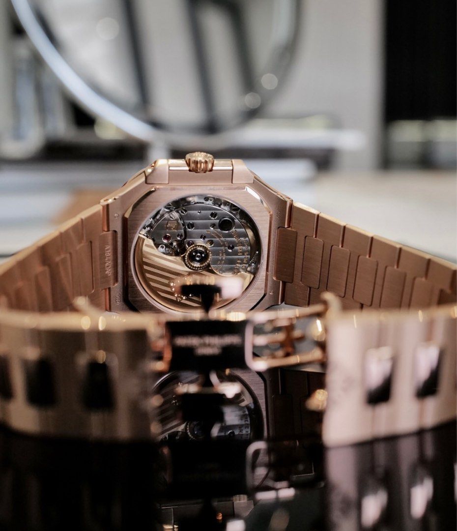JULY2026 Patek Philippe 7128/1R Cubitus Rose Gold 40mm Full Set (Category: Watches) located in Singapore. Submitted by ikikik13 (Listing ID 1381611674, Image 2). Description: .