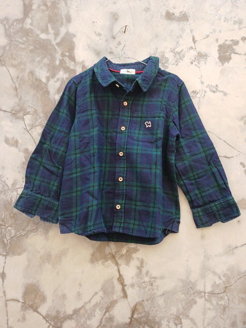 Kemeja anak cowo BLUEDOG (Kategori: 4 hingga 7 tahun) berada di Bogor. Dikirim oleh arkanastore07 (ID iklan 1381496744, Gambar 1). Deskripsi: size tag 120 cutingan kecil lingkar dada 66-70 no minus like new order lewar toko oren+adm atau tf manual jugaa bisa.