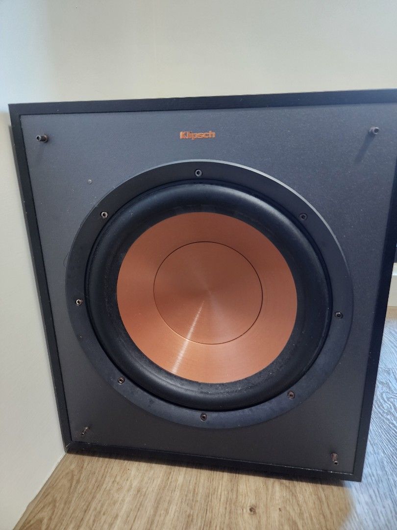 由 pekonick (刊登 ID 1381607574，圖片 2) 提交，位於 台南市 (Tainan) 的 Klipsch R100SW (類別：Soundbar、揚聲器、藍牙喇叭、耳擴)，說明：二手少使用。