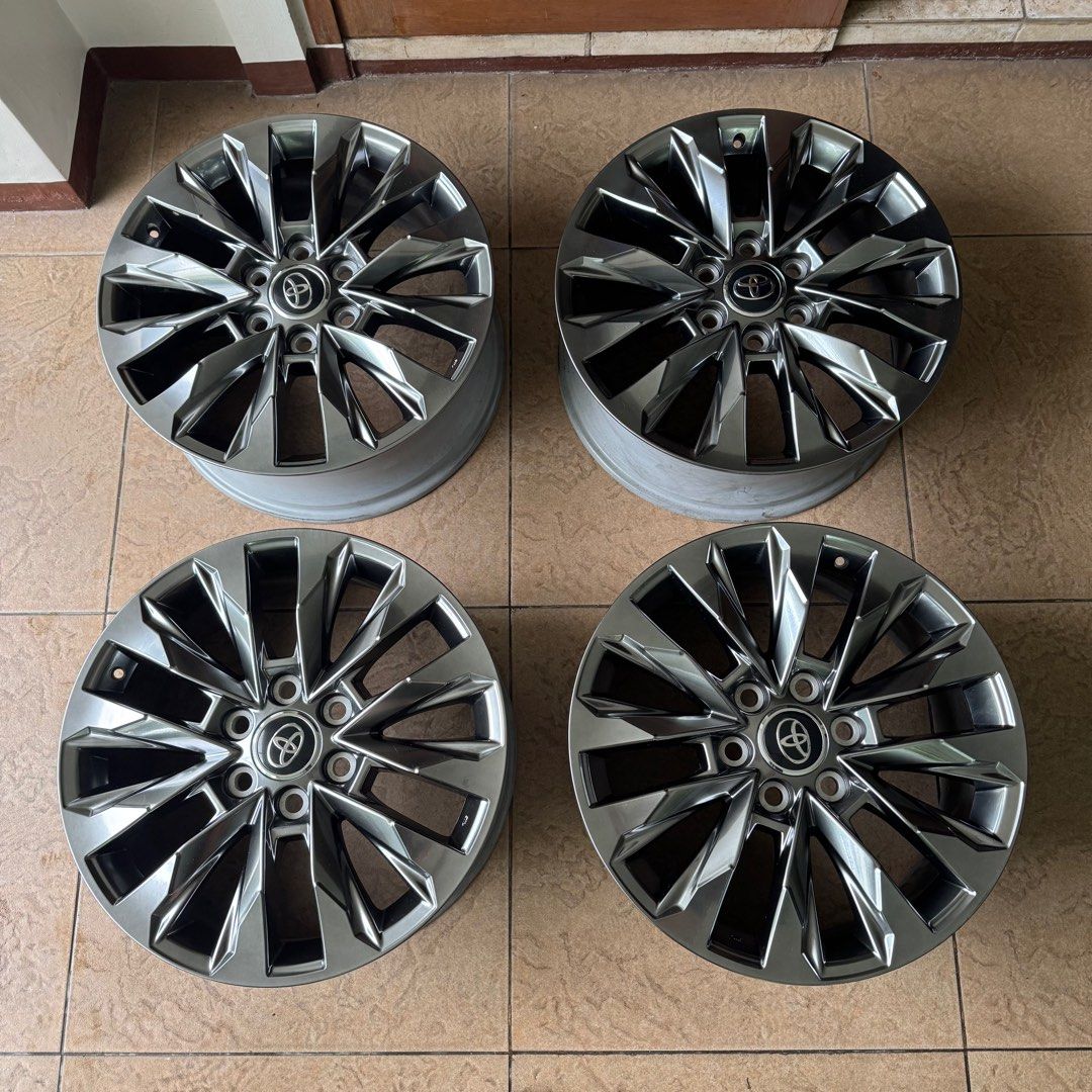 LC300 Stock Mags 20 inches (Category: Mags and Tires) located in Angeles City. Submitted by miggyhipolito (Listing ID 1381504328, Image 1). Description: Land Cruiser 300 Stock Mags Brand new condition w/ center caps. Casa to house only. Sold the tires already! 4pcs for 32k only Angeles City, Pampanga .