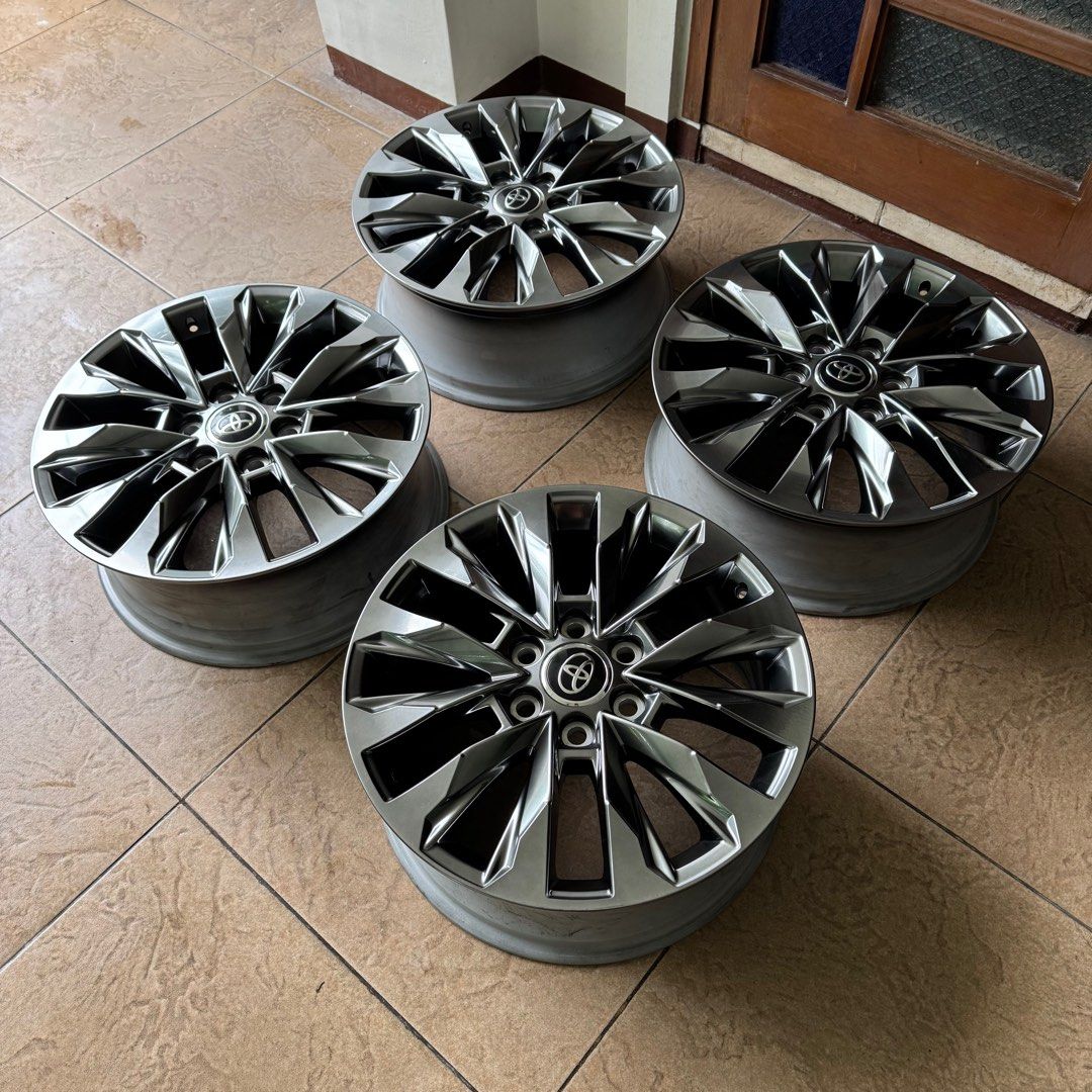 LC300 Stock Mags 20 inches (Category: Mags and Tires) located in Angeles City. Submitted by miggyhipolito (Listing ID 1381504328, Image 2). Description: Land Cruiser 300 Stock Mags Brand new condition w/ center caps. Casa to house only. Sold the tires already! 4pcs for 32k only Angeles City, Pampanga .