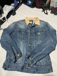 (Category: ) located in . Submitted by juliansthriftstore (Listing ID 1381661474, Image 1). Description: .