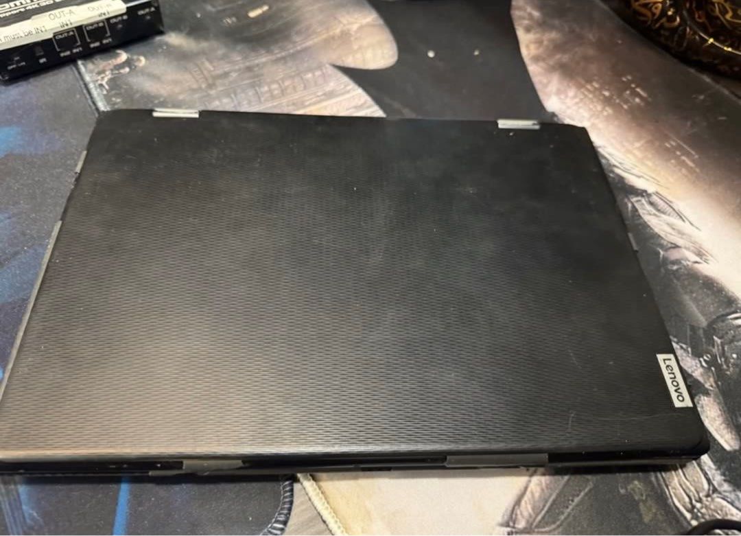 Lenovo 2-in-1 Laptop with Stylus63221273181569111