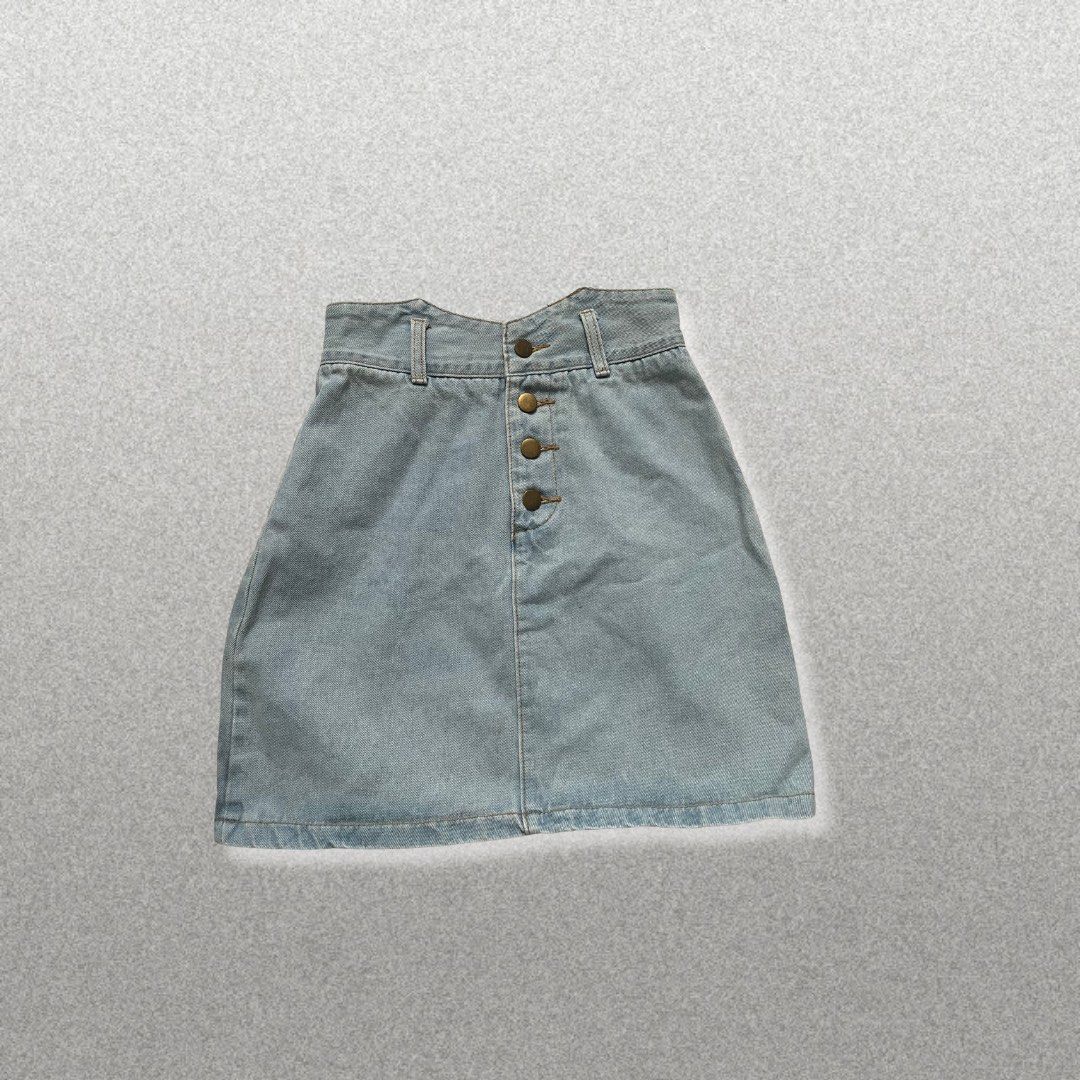 light washed high waisted denim skirt (Category: Skirts) located in Cebu City. Submitted by kezziahv (Listing ID 1381522461, Image 1). Description: fits XS cebu / mandaue only mod: lalamove/angkas/maxim or meetup at velez (if student) mop: gcash or cod.