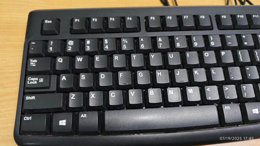 LOGITECH K120 Plug-and-Play USB Keyboard (Category: Computer Keyboard) located in Quezon City. Submitted by marianodeclutter (Listing ID 1361396594, Image 3). Description: Original. Good as new. No issues Loc: Quezon City, central avenue.