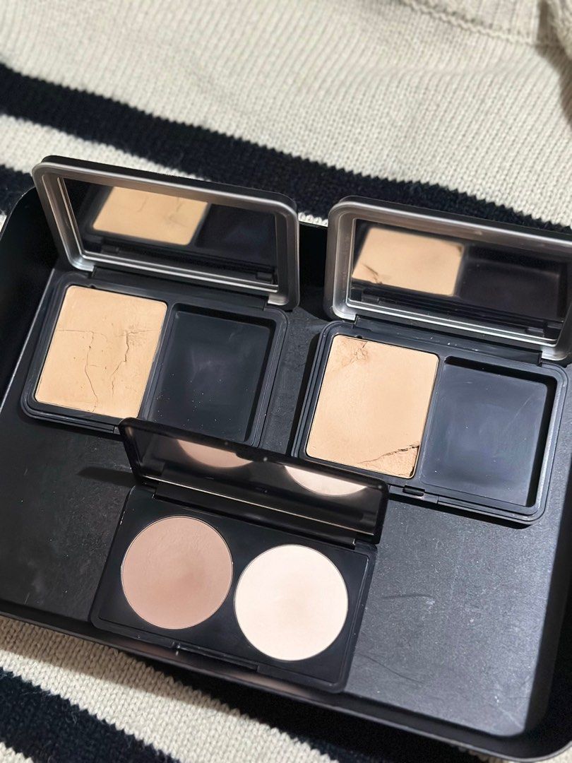 SALE ‼️Make up for ever bundle (Category: Makeup) located in Antipolo. Submitted by ttrends (Listing ID 1381643857, Image 2). Description: Mufe hd foundation and contour bundle please check the photos 1 pan has been pressed due to cracks, please manage your expectation. ty rfs: downsizing my makeups!.