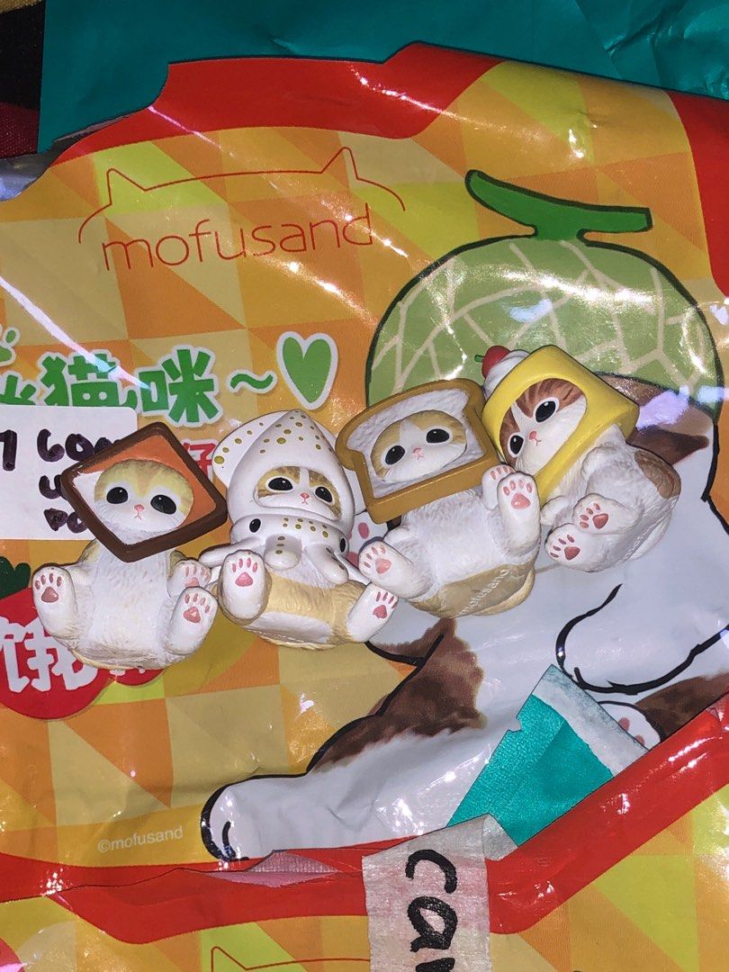 Mofusand set 4pcs (Category: Designer & Blind Box Toys) located in Marikina City. Submitted by declutterwcyz (Listing ID 1381595922, Image 1). Description: Authentic with pudding Originally bought for 750 Marikina loc J&t or lalamove.
