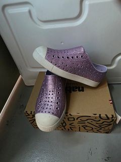 (Category: ) located in . Submitted by Shoeaholics_8 (Listing ID 1381544159, Image 1). Description: .