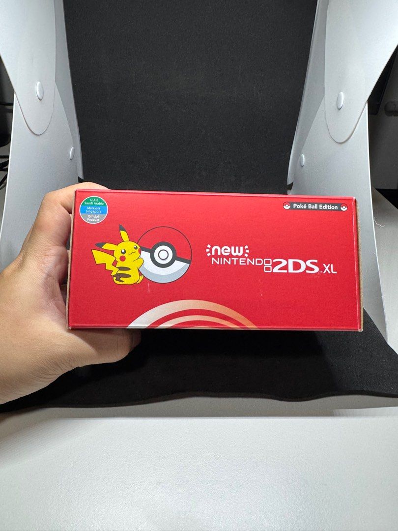 Never Played New Nintendo 2DS XL Pokeball Limited Edition Pokemon63108086487681114