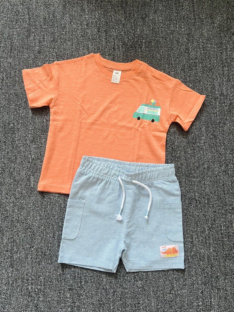 NEW set h&m dan celana r&b (Kategori: Orang Tua, Bayi & Anak - Lainnya) berada di Tasikmalaya. Dikirim oleh jualanmamikuu (ID iklan 1381492843, Gambar 1). Deskripsi: Barang baru timbunan anak size 1824 tp big cut anak 2-3y bisa pakai. Atasan brand h&m Bawahan brand R&b (jastip di UK).