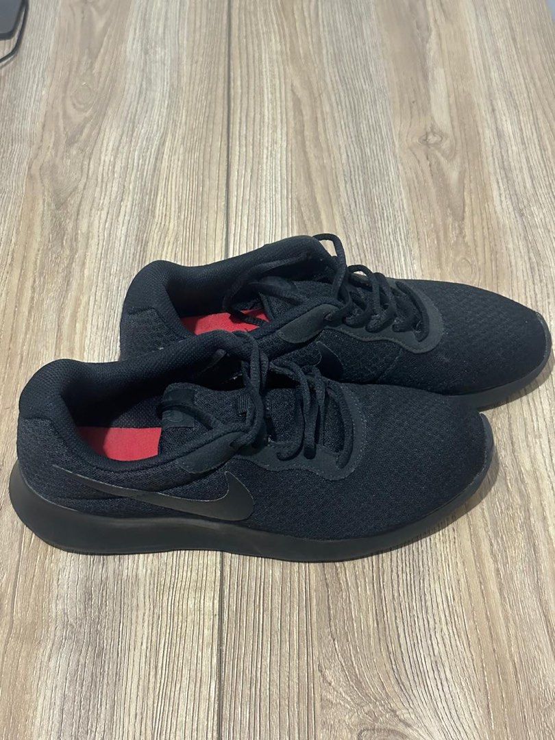 Nike JV2 all-black - Unisex (Original) (Category: Sneakers) located in Caloocan City. Submitted by eunoshop (Listing ID 1381602949, Image 3). Description: Nike JV2 all-black - Unisex (Original) bought in Nike Qatar No box Size - US 8 ₱1,200 Availability: 🔹 Meetup: Only at Capitol Park Homes 2, North Caloocan (Payment is on the spot during meetup) 🔹 Delivery via Lalamove: shipping fee shoulder by buyer Payment required first via GCash 🔹No rush 