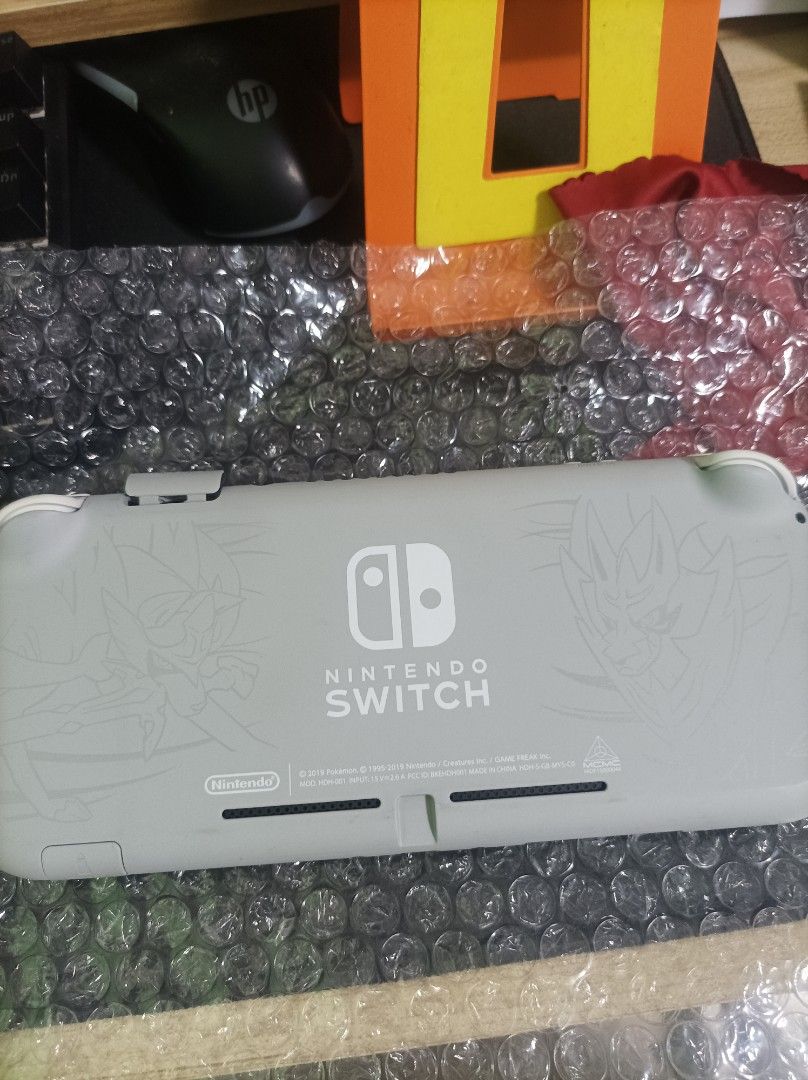 Nintendo Switch Lite - Zacian & Zamazenta Edition63108086204418114