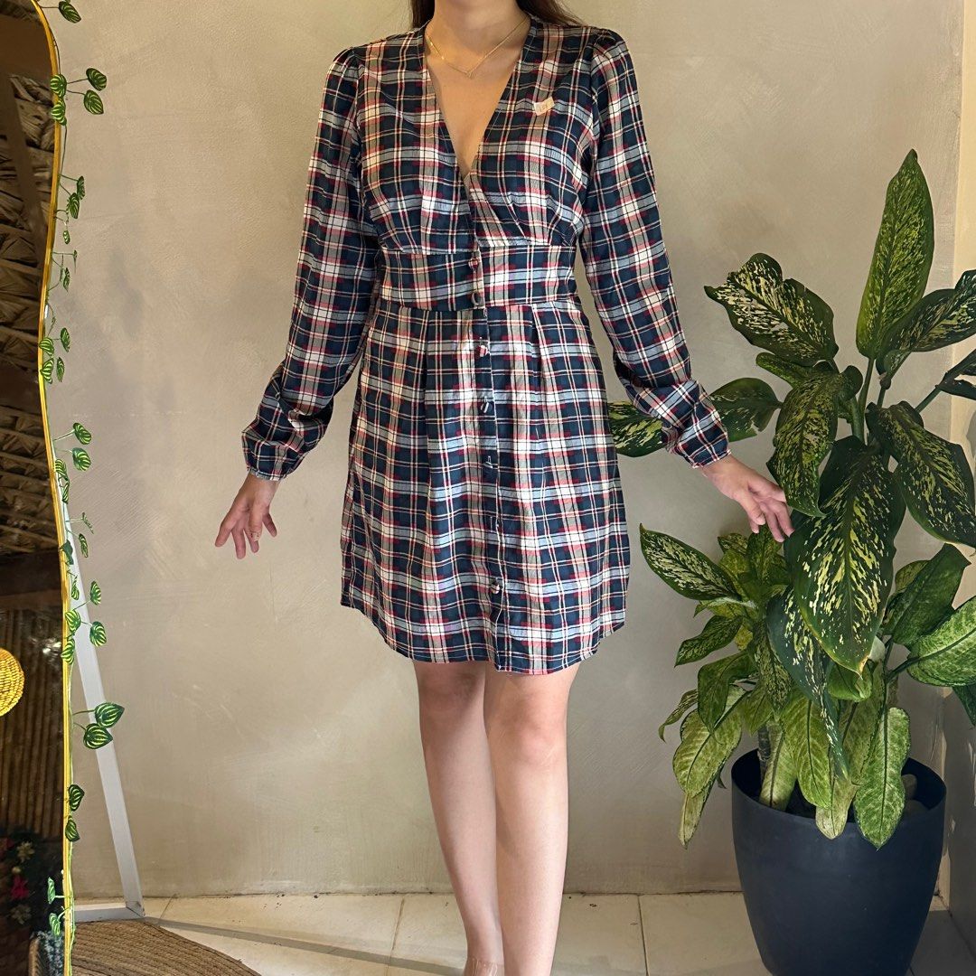 Plaid longsleeve dress (Category: Dresses) located in Manila. Submitted by dbbjll (Listing ID 1381508043, Image 1). Description: .