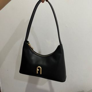 (Kategori: ) berada di . Dikirim oleh tinkobel (ID iklan 1381595348, Gambar 1). Deskripsi: .